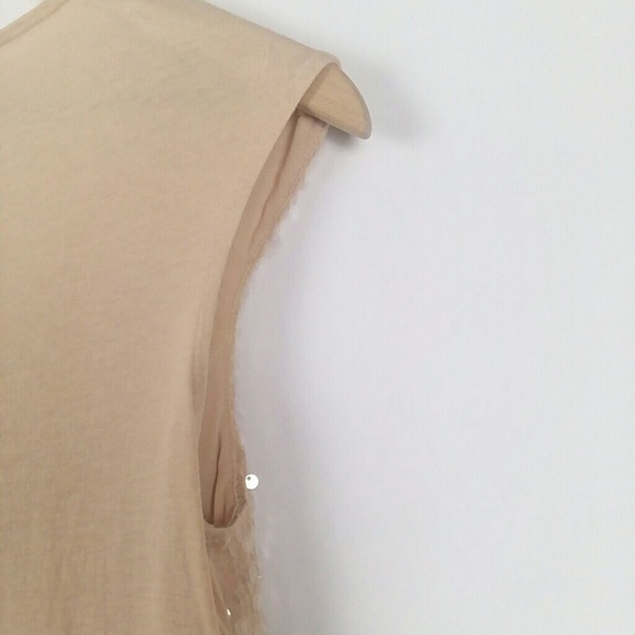 Elle sequenced scoop  neck cap sleeve top - Picture 4 of 5